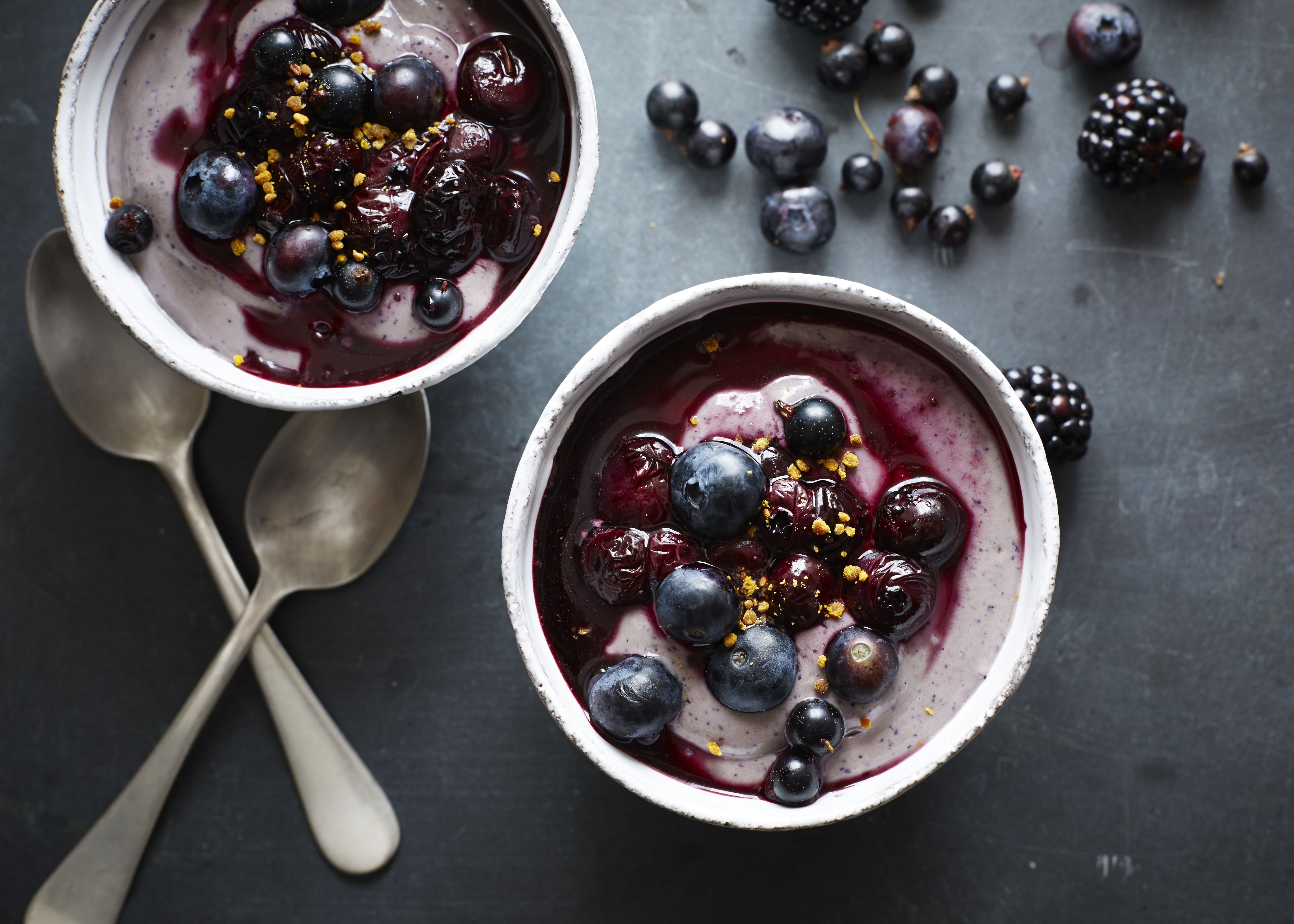 Vanilla Berry Acai Bowl - Nourishing Amy