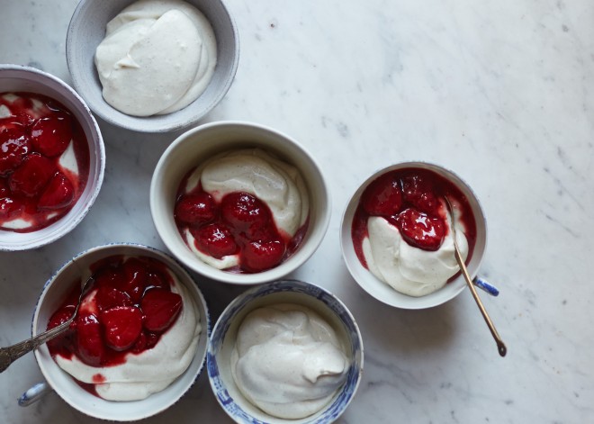 Vegan white chocolate mousse with strawberry compote